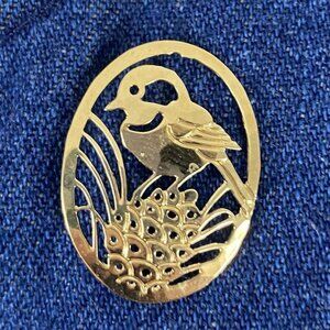 ⭐ Vintage Gold Oval Bird & Pinecone Nature Pin Brooch